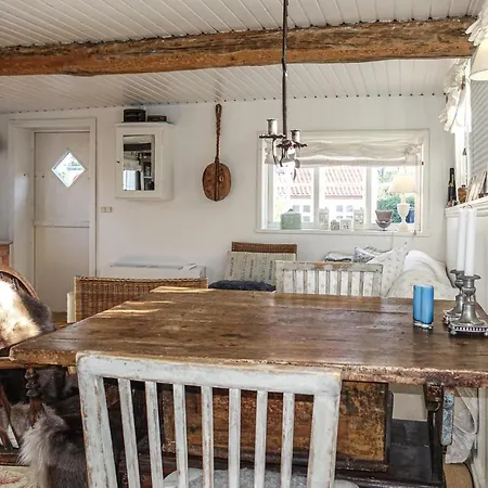 Awesome In With 2 Bedrooms And Wifi *