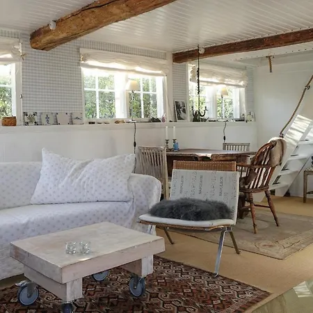 Awesome In With 2 Bedrooms And Wifi Feriehus Svaneke