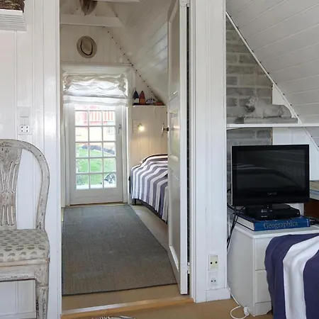 Awesome In With 2 Bedrooms And Wifi Feriehus Svaneke