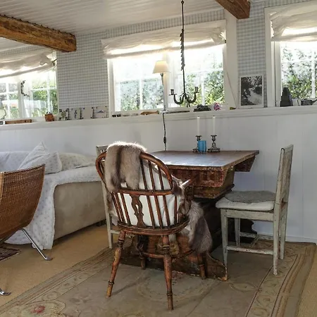 Awesome In With 2 Bedrooms And Wifi Feriehus Svaneke